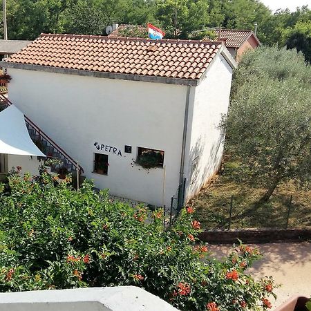 Appartement Kuca Za Odmor Petra à Cepljani Extérieur photo