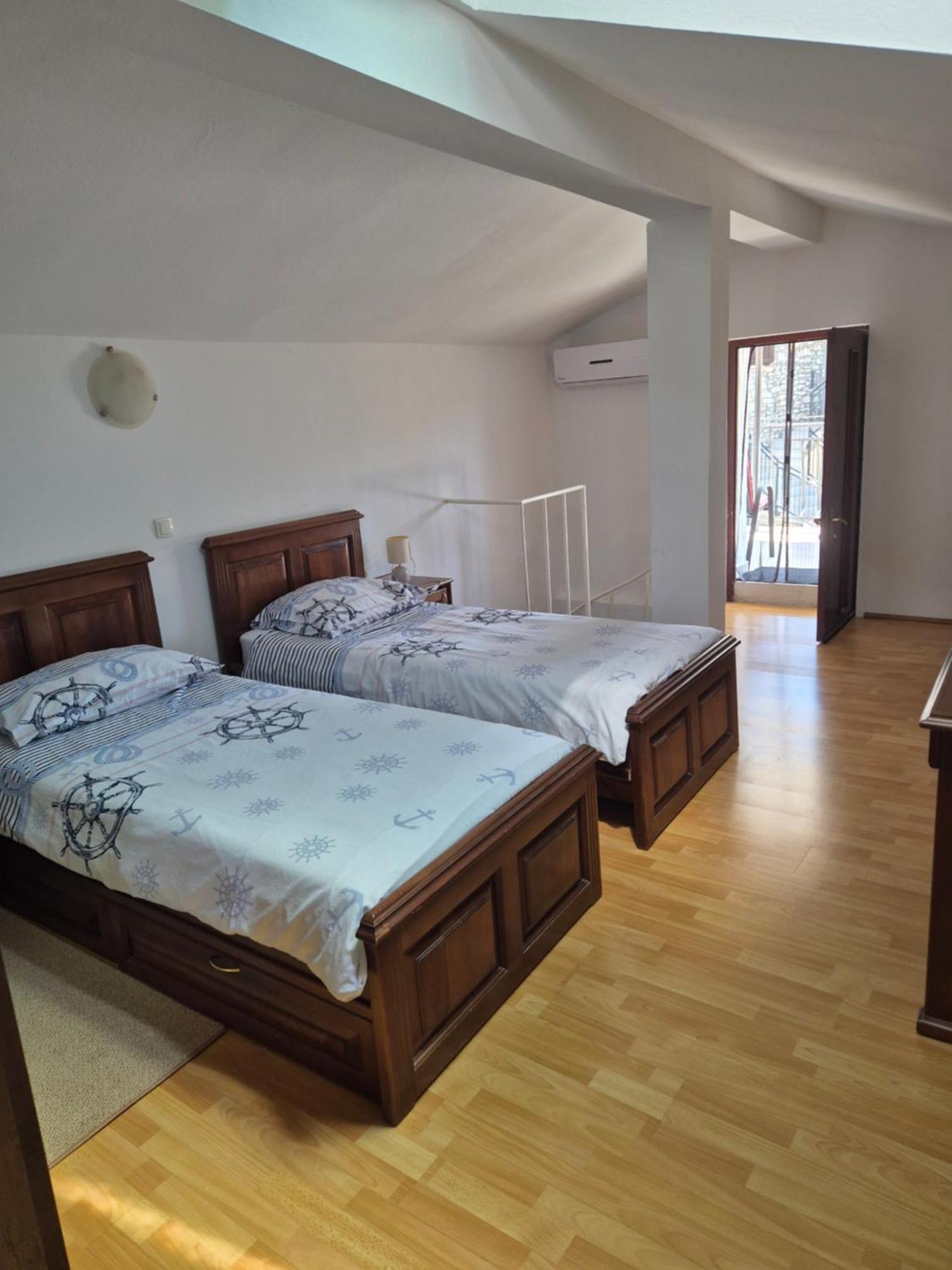 Appartement Kuca Za Odmor Petra à Cepljani Extérieur photo