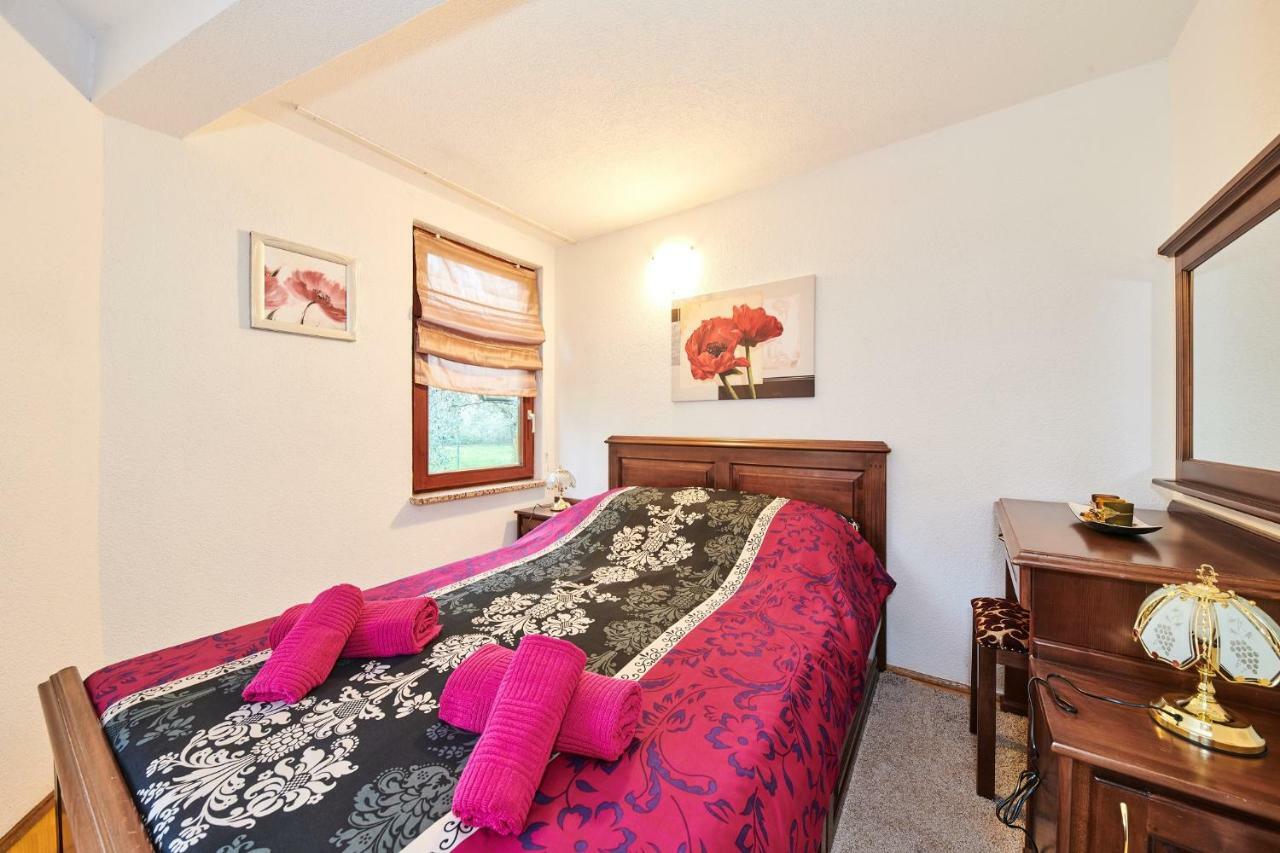 Appartement Kuca Za Odmor Petra à Cepljani Extérieur photo