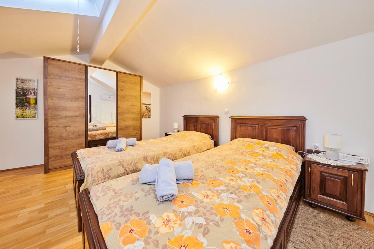 Appartement Kuca Za Odmor Petra à Cepljani Extérieur photo